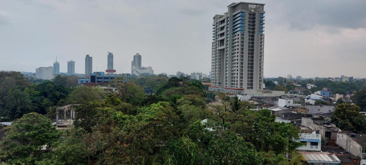 Jays Guest - Rajagiriya Colombo Hotel Exterior photo